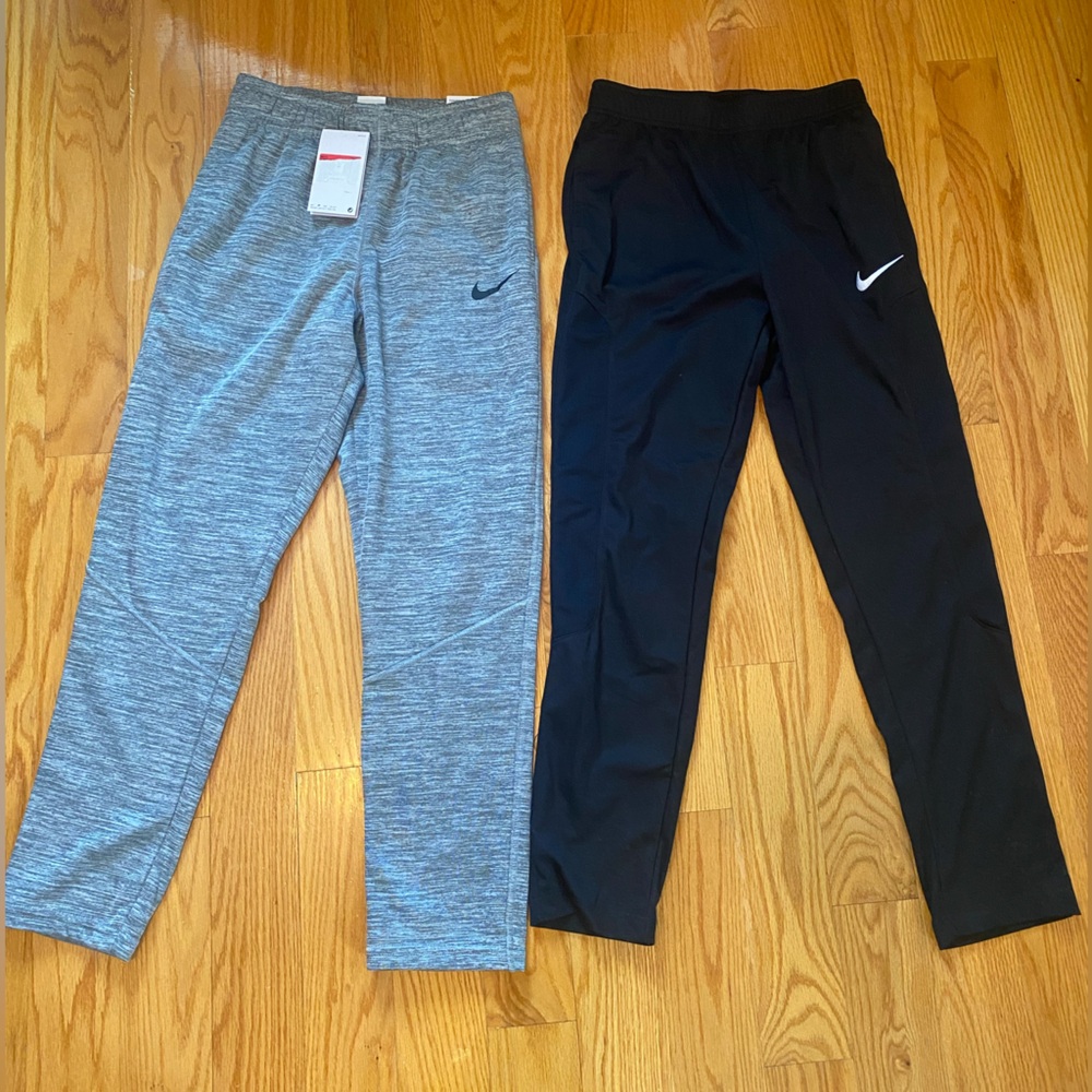 Bundle of 2 Black and Gray Nike Dri-Fit Therma-Fit Sweatpants Boys Large